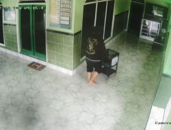 Aksinya Terekam CCTV hingga Viral, Pencuri Uang Kotak Amal Masjid Ditangkap Polisi