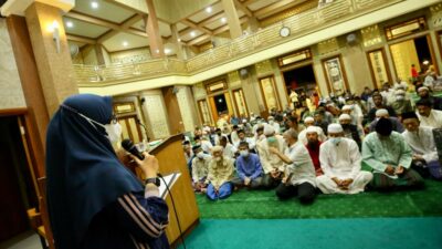 Knitting Harmony During Ramadan, Ipuk Regent Gathering with Several Islamic Organizations
