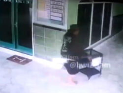 Terekam CCTV, Maling Curi Kotak Amal Masjid Viral di Medsos