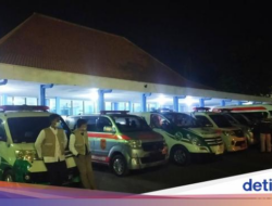 12 Ambulans Bersiaga Angkut Penumpang Luka KM Mutiara Timur I ke RS