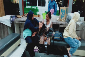 Banjir Melanda, Pemkab Banyuwangi Bagikan Ribuan Makanan Gra...