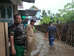 Banyuwangi City Under Flood, Dandim Deploy Babinsa