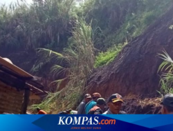 The Flood Returns to Kalibaru District, Banyuwangi, 11 The Citizens' Kitchen is Broken