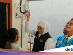 Khofifah Bantu Sambungan Listrik dan Token Gratis di Tulungagung-Trenggalek