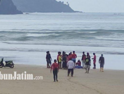 Remaja Tewas Tergulung Ombak di Pulau Merah, Diduga Masuk Kawasan Tanpa Tiket, Lewat 'Jalan Tikus'