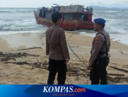 Unmanned Ship Found Stranded in Alas Purwo Banyuwangi