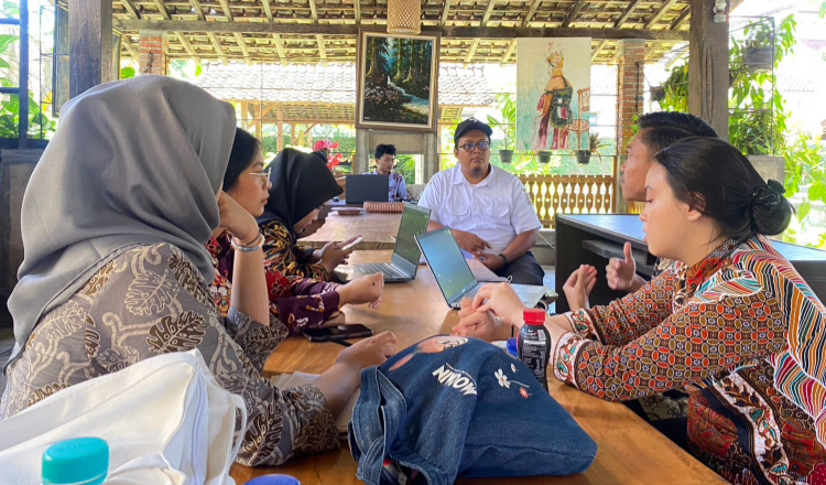Admin Isun Banyuwangi Ajak Mahasiswa Bandung Unggah Potensi Daerah di Media Sosial