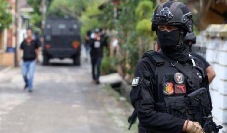 Terduga Teroris di Banyuwangi Ternyata Berprofesi Pengacara-Dosen