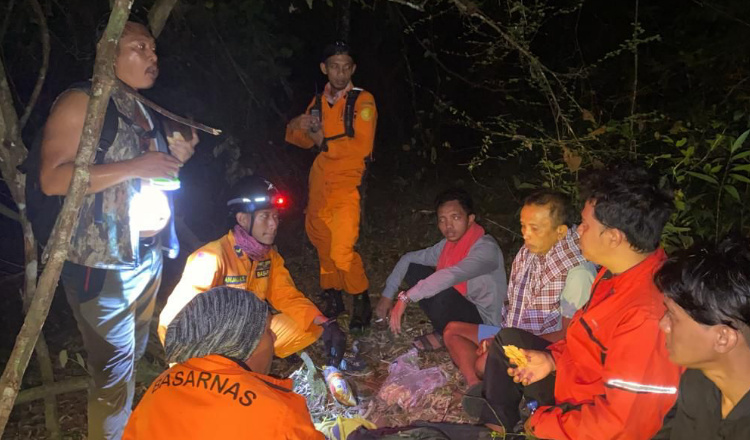 Tersesat di Alas Purwo Banyuwangi, 4 Pengunjung Ditemukan dalam Kondisi Kedinginan 