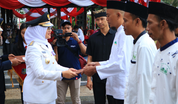 569 Prisoners in Banyuwangi Get Remission of Independence and 11 Free