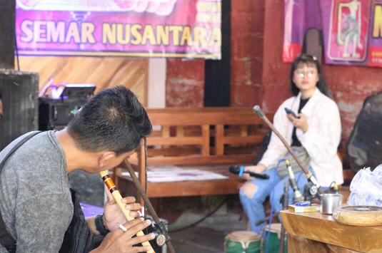 Nasa Musik saat berlatih di setudio Pendopo Semar Nusantara, Desa Tampo, Kecamatan Cluring, Banyuwangi. (Foto: Istimewa).