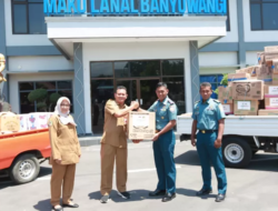 Facilitated by the Indonesian Navy, Banyuwangi Sends Humanitarian Aid to Palestine