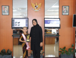 When the Regent of Ipuk met the Little Princess of East Java from Banyuwangi, …