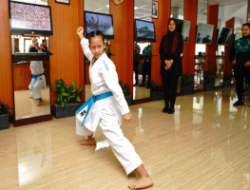 Cool! Banyuwangi Schoolgirl Represents Indonesia in Karate Championship…