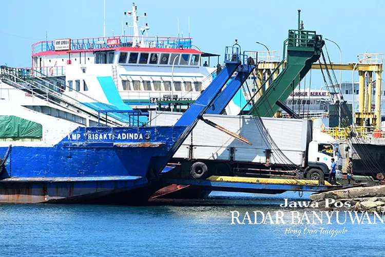 Pelabuhan Ketapang Siagakan 52 Kapal Selama Libur Nataru, Sekali Angkut Bisa 300 Kendaraan