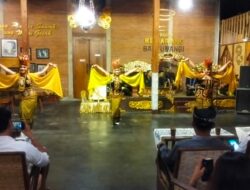 Malam Pergantian Tahun di Waroeng Kemarang