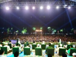 Pergantian Tahun, Ribuan Warga Banyuwangi Kumandangkan Selawat