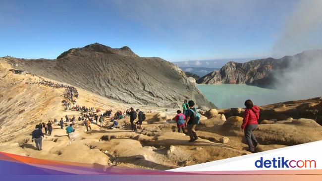 wisatawan-kecewa-buntut-penutupan-kawah-ijen:-nggak-rasional!