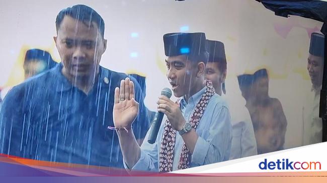 gibran-sapa-warga-jember-di-tengah-guyuran-hujan:-rukun-semuanya