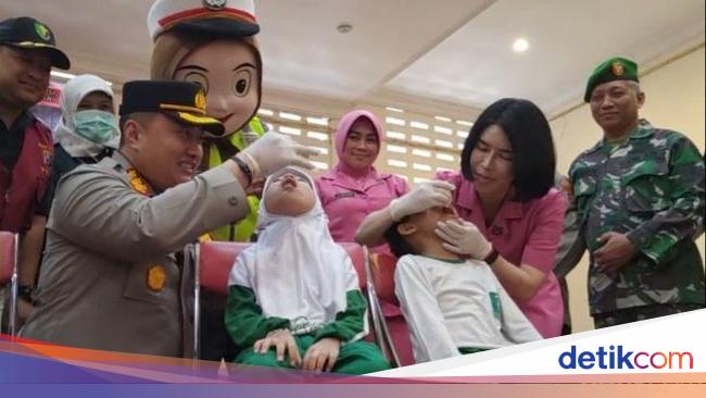 polresta-banyuwangi-dukung-percepatan-capaian-vaksinasi-polio-100%
