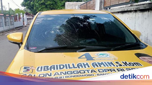 mobil-caleg-dpr-ri-golkar-di-situbondo-dirusak-otk
