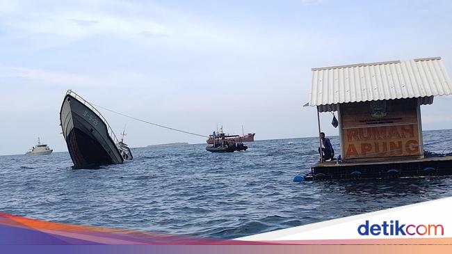 sudah-tak-efektif,-3-kapal-patroli-tni-al-ditenggelamkan-di-banyuwangi