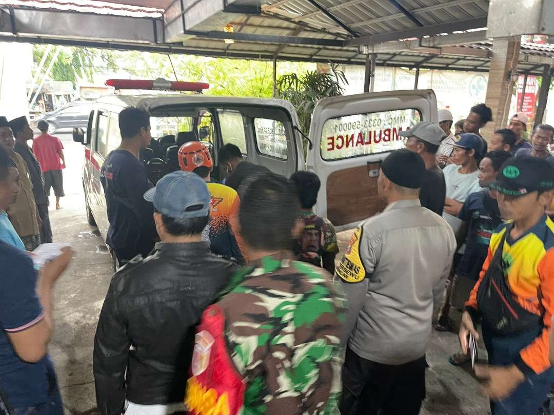 hujan-hujanan,-bocah-yatim-terpeleset-dan-hanyut-di-sungai