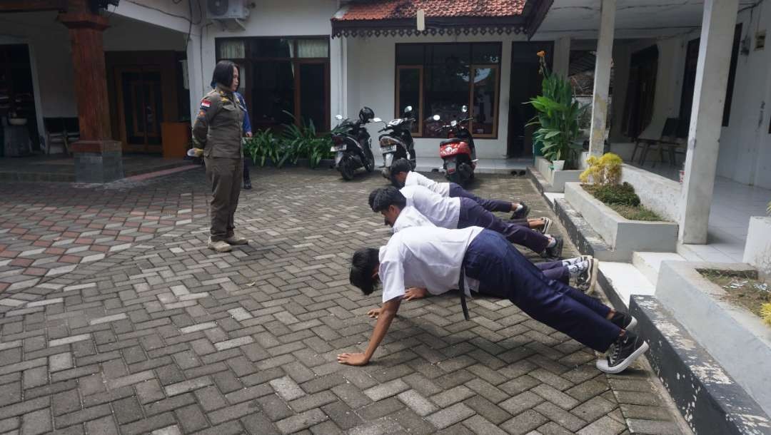 lima-pelajar-terjaring-razia-satpol-pp-saat-bolos-sekolah