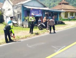 Gagal Nyalip Mobil Boks, Pemotor di Kalibaru Banyuwangi Disantap Truk