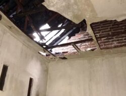 Disambar Petir, Rumah Jogo Tirto Terbakar