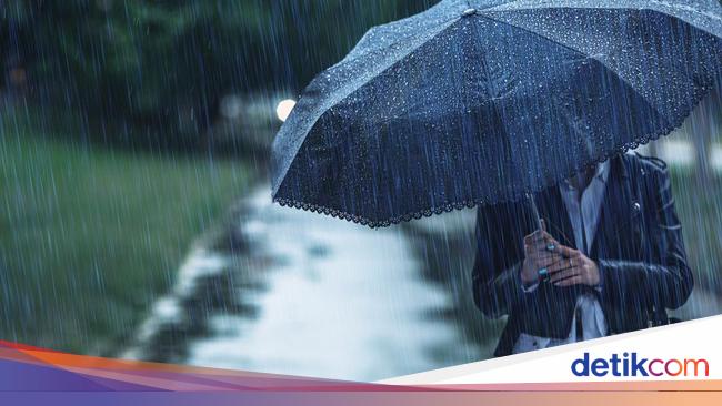 cuaca-jawa-timur-5-februari:-rerata-diterjang-hujan-disertai-petir
