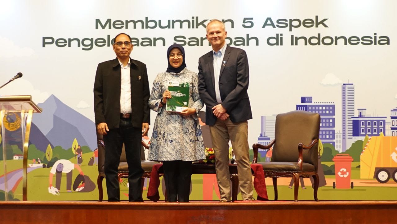 pertama-di-indonesia,-banyuwangi-luncurkan-masterplan-pengelolaan-sampah-terintegrasi