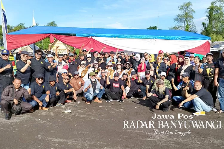 komunitas-kolase-banyuwangi-sarapan-bareng-di-plengsengan-pantai-boom