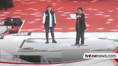 hajatan-rakyat-di-banyuwangi,-megawati-sindir-capres-gunakan-fasilitas-negara-secara-tidak-sah