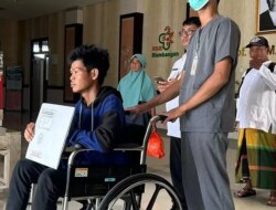 Pria Tak Punya Lubang Anus asal Desa Kandangan Banyuwangi Akhirnya Dirujuk ke Surabaya