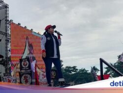 Teguran Menohok Puan ke Massa yang Tak Acungkan 3 Jari di Kampanye Ganjar