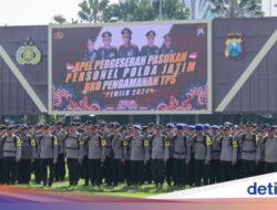 Pesan Kapolda Jatim Saat Berangkatkan 1.013 Personel Amankan Pemilu 2024