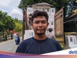 Kisah Sopir Pengantar Logistik Pemilu: 2 Pekan Tinggalkan Rumah-Takut Hujan
