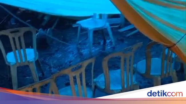 tps-di-banyuwangi-ambruk-akibat-hujan,-hitung-suara-pindah-ke-rumah-warga