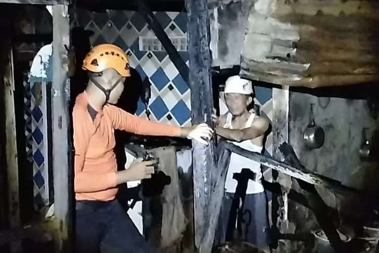 ditinggal-saksikan-penghitungan-suara,-kampung-lukis-banyuwangi-terbakar