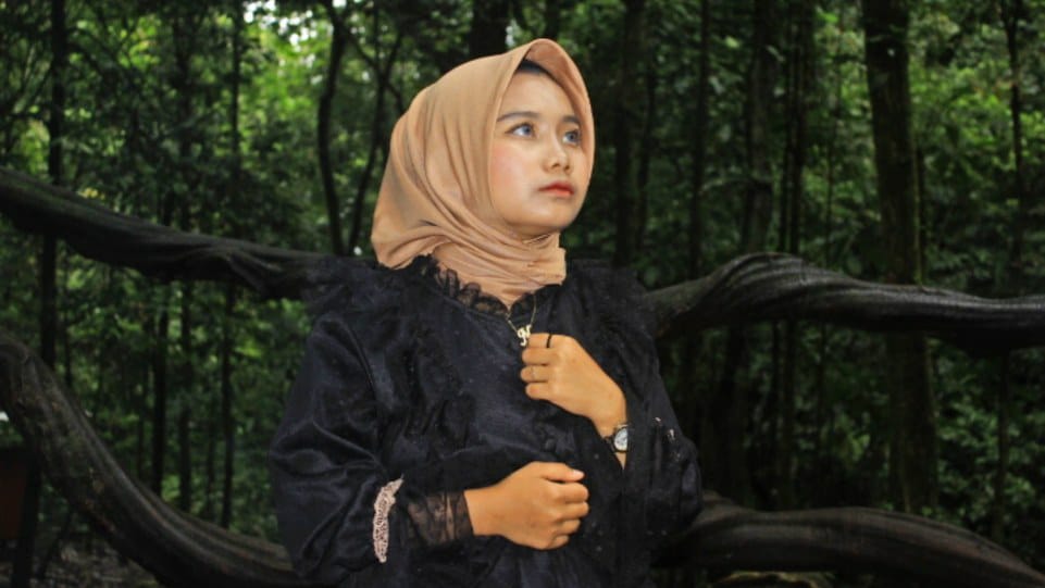nadya-melty-rilis-lagu-pop-indonesia-terbaru-2024-“lerai”,-perihnya-cinta-tak-berbalas