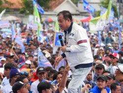 Michael Edy Hariyanto Sapu Bersih TPS Lugonto Banyuwangi