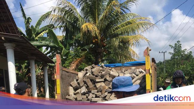 besok-caleg-nasdem-banyuwangi-klarifikasi-soal-tarik-bantuan-paving