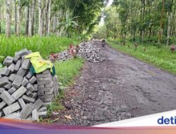 Diduga Kalah Suara, Caleg Ini Tarik Bantuan Paving yang Diberi ke Warga