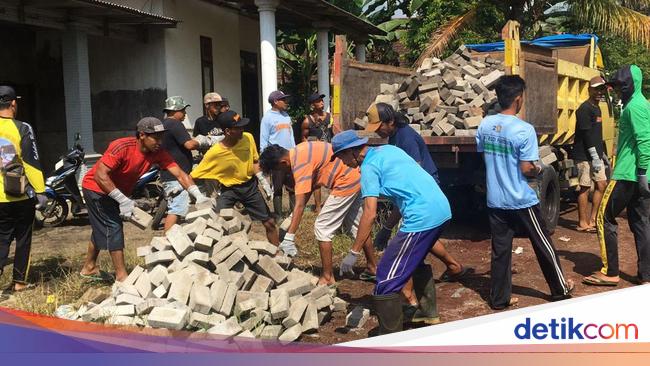 caleg-nasdem-diduga-tarik-bantuan-paving-di-banyuwangi-angkat-bicara