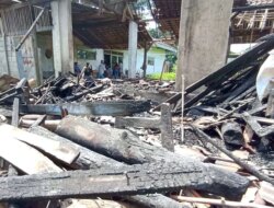 Gudang Kayu Bekas Milik Seorang Janda di Desa Tampo Banyuwangi Habis Terbakar – Radar Banyuwangi
