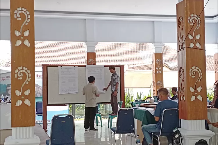 ppk-di-dapil-5-banyuwangi-terus-genjot-rekapitulasi-penghitungan-suara-–-radar-banyuwangi