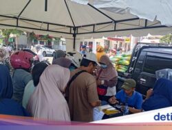 Harga Beras Kembali Melambung, Pemkab Banyuwangi Gelar Pasar Beras Murah