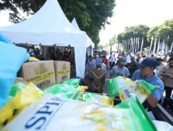 Tiap Hari Pemkab-Bulog Banyuwangi Gelontor 10 Ton Beras untuk Operasi Pasar