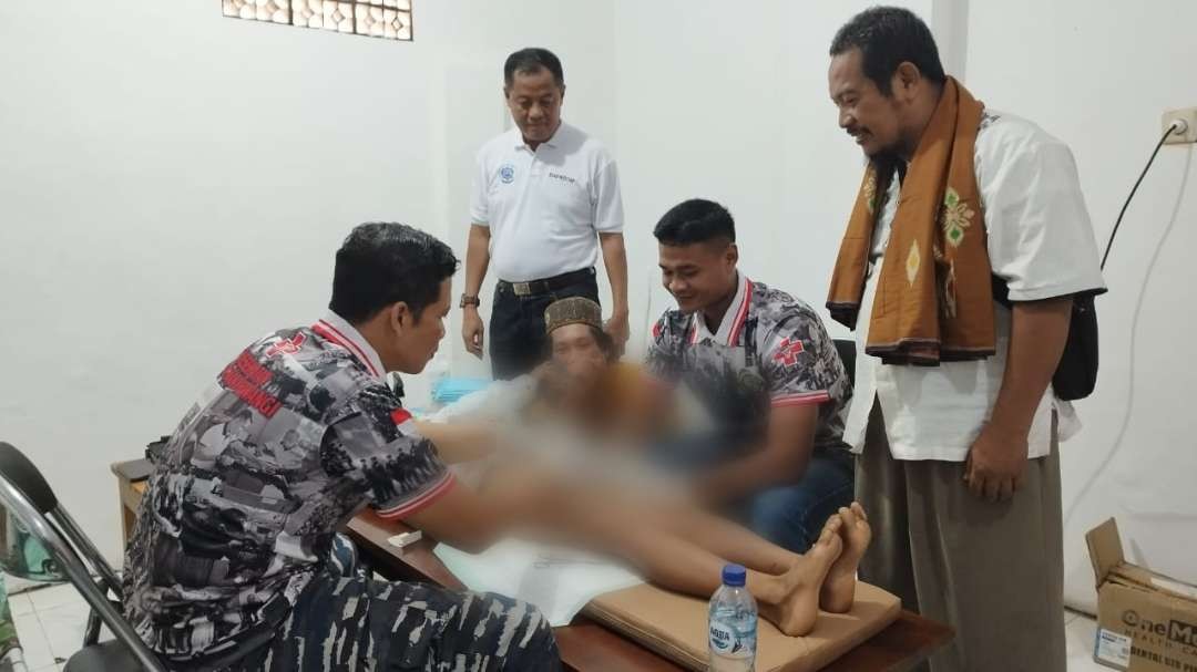58-anak-di-banyuwangi-bahagia-terima-khitanan-gratis